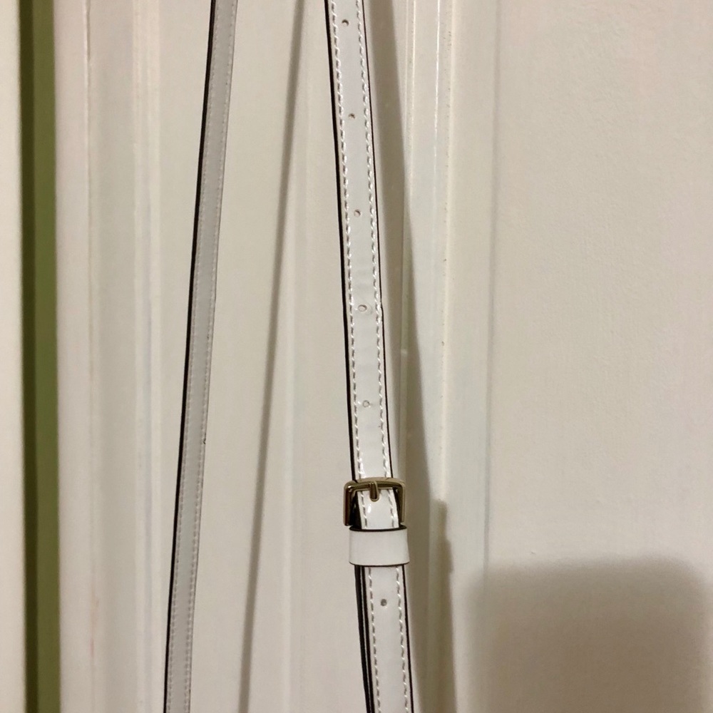 Handbags - Picture 8 of 8